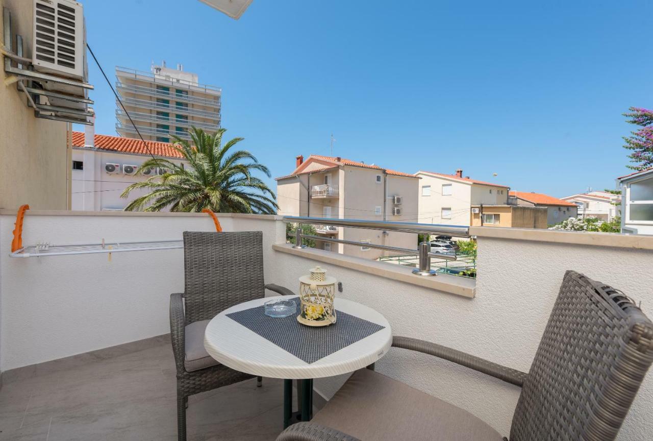 מאקרסקה Apartmani Mona מראה חיצוני תמונה