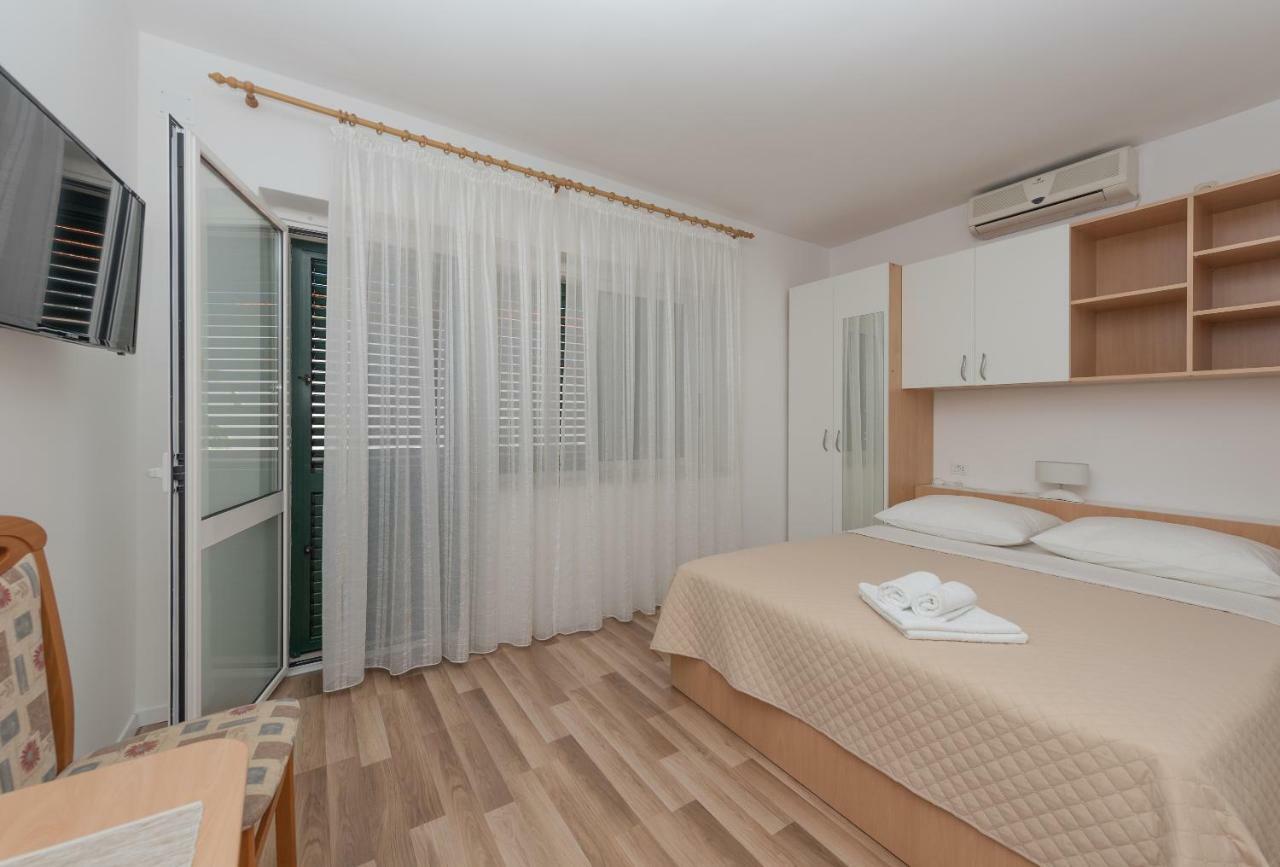 מאקרסקה Apartmani Mona מראה חיצוני תמונה