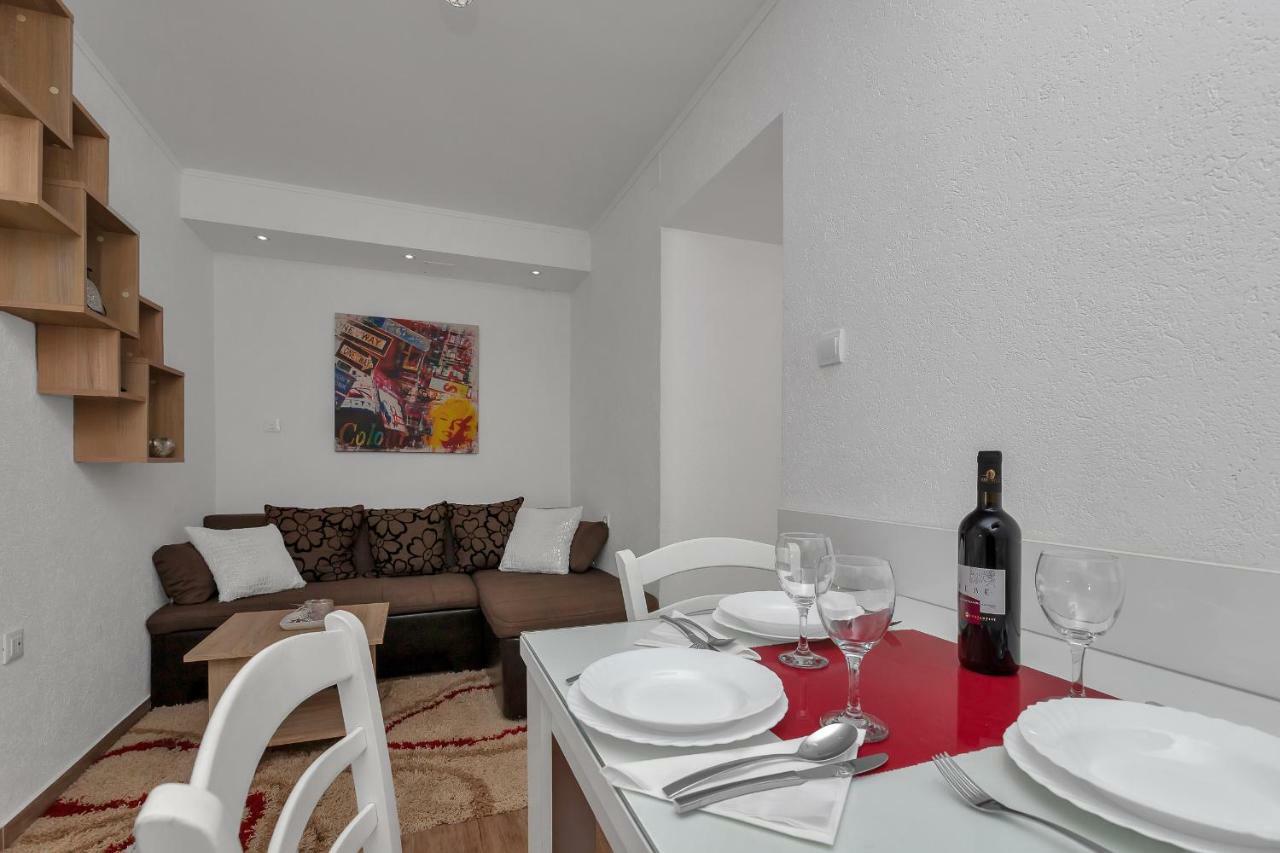 מאקרסקה Apartmani Mona מראה חיצוני תמונה
