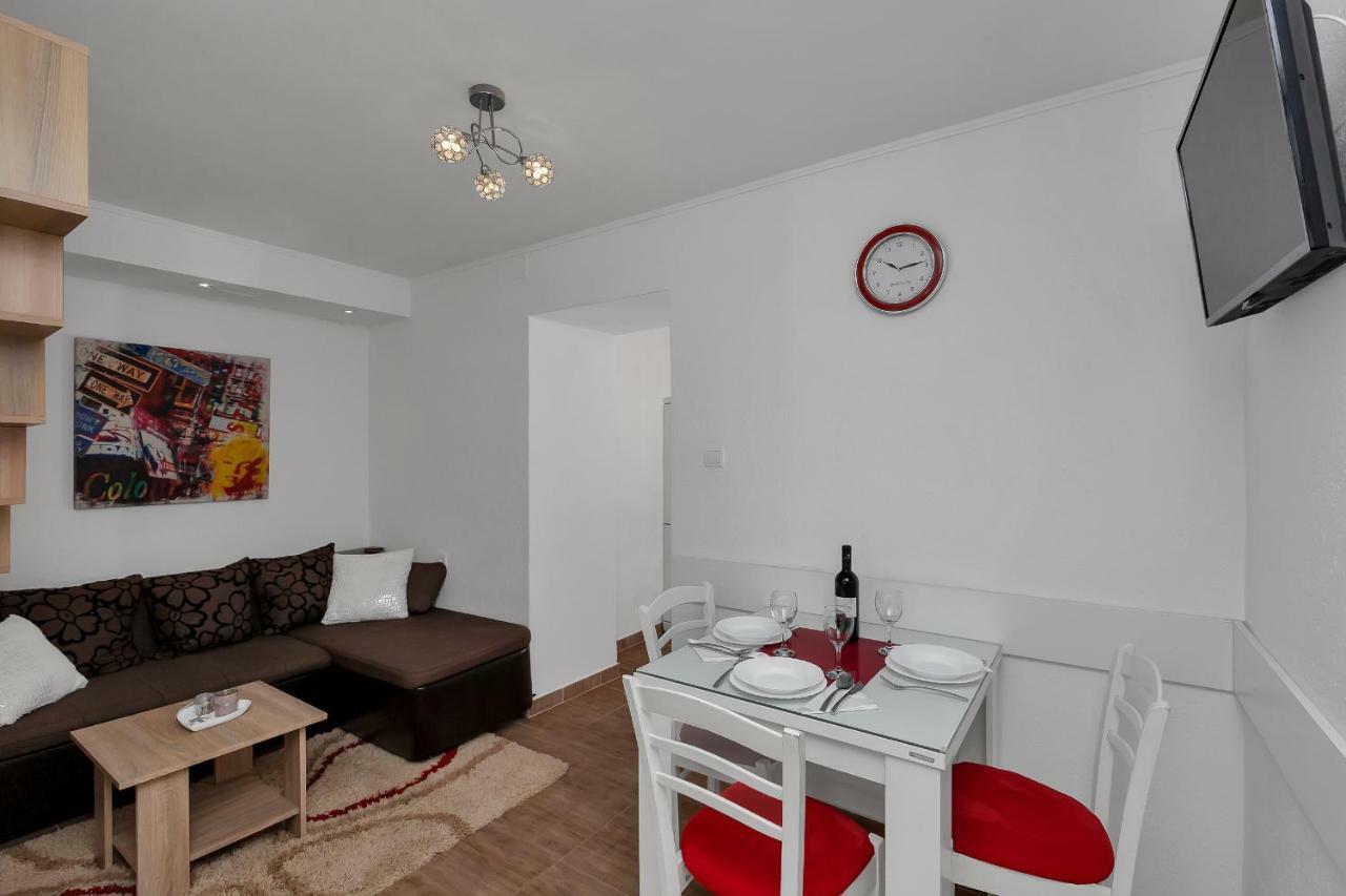 מאקרסקה Apartmani Mona מראה חיצוני תמונה