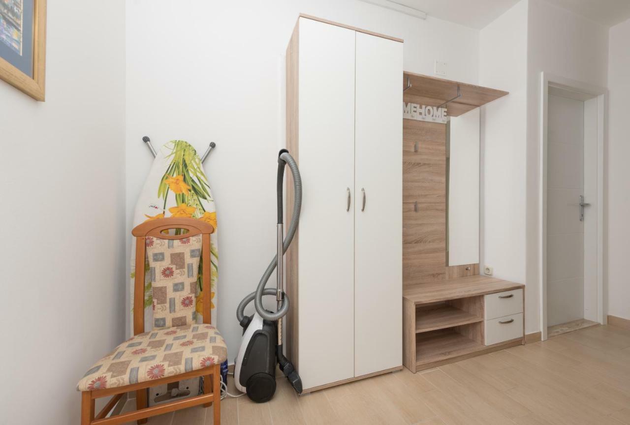מאקרסקה Apartmani Mona מראה חיצוני תמונה
