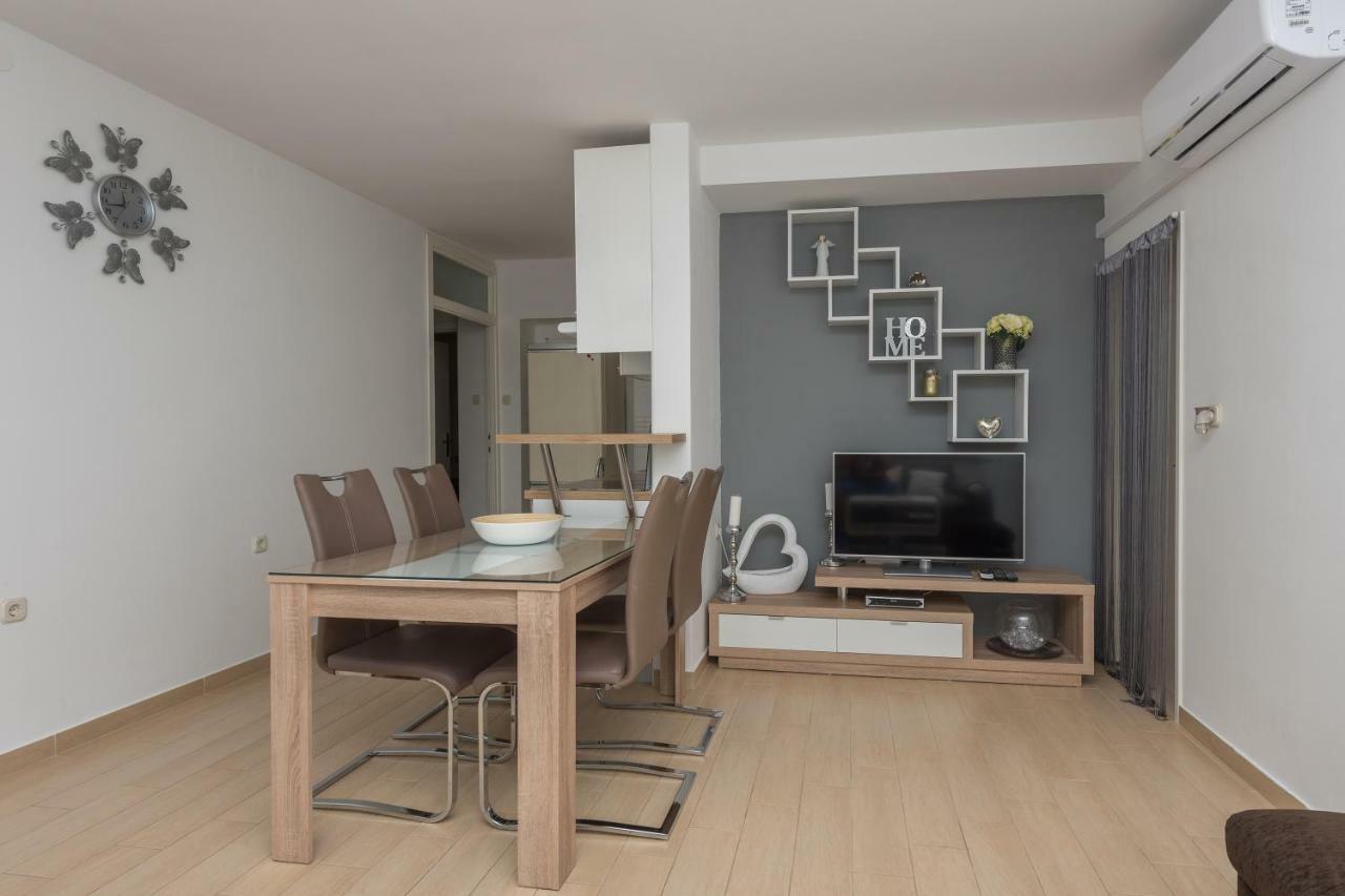 מאקרסקה Apartmani Mona מראה חיצוני תמונה