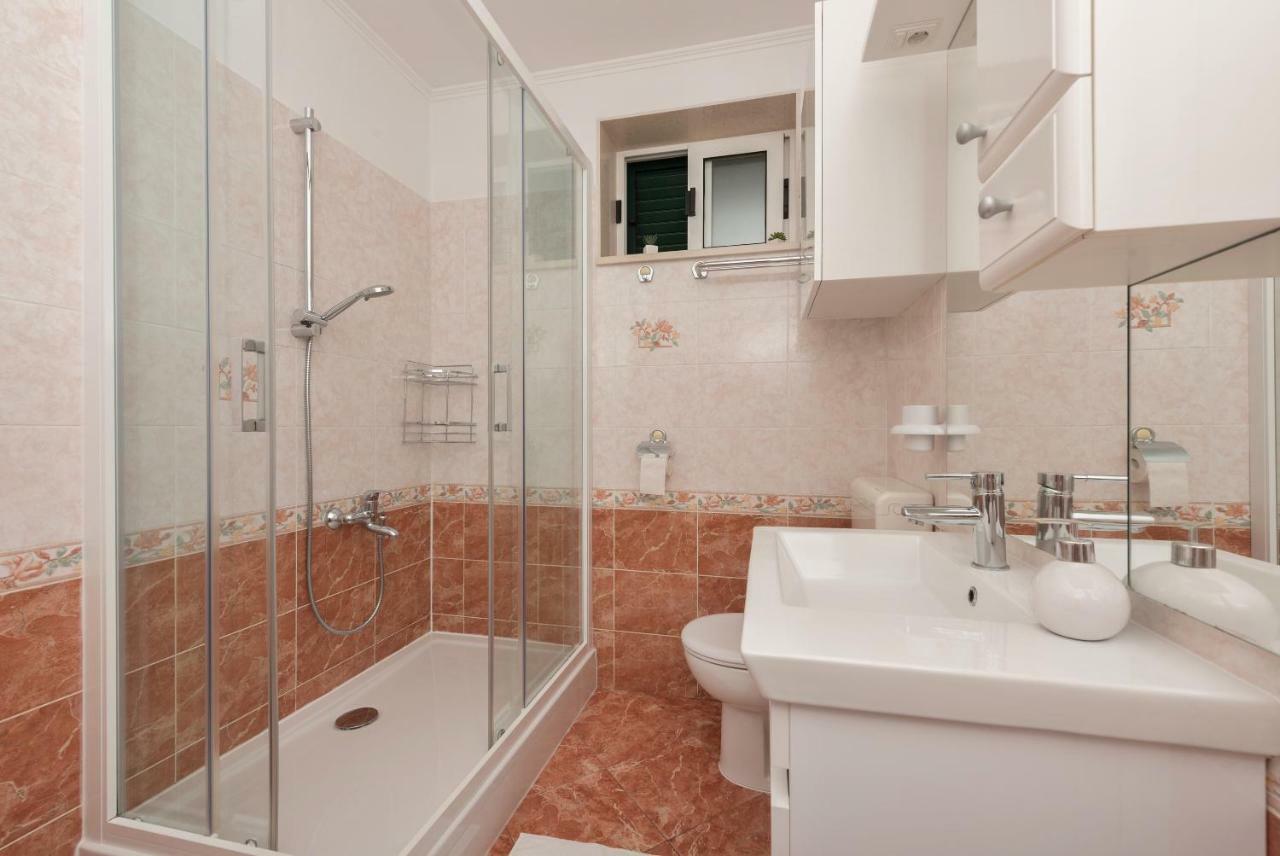 מאקרסקה Apartmani Mona מראה חיצוני תמונה