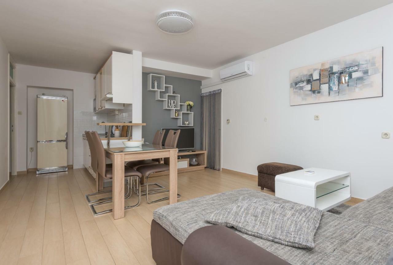 מאקרסקה Apartmani Mona מראה חיצוני תמונה