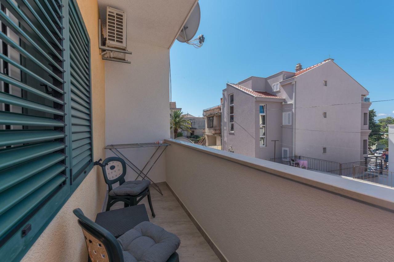 מאקרסקה Apartmani Mona מראה חיצוני תמונה